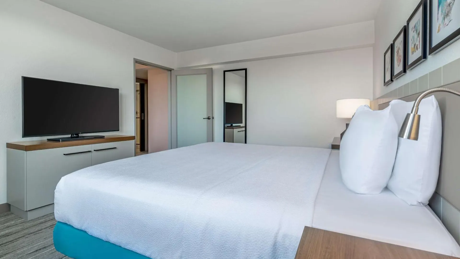 Hilton Garden Inn Los Angeles Airport Hotel
